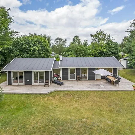 Sverkel - 700m From The Sea By Interhome Feriehus