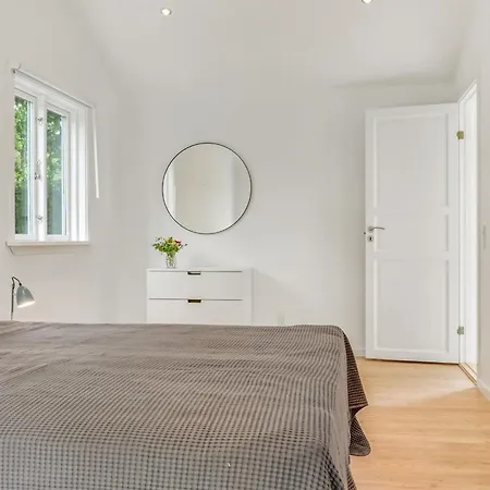 Semesterbostad Sverkel - 700m From The Sea By Interhome Hornbæk