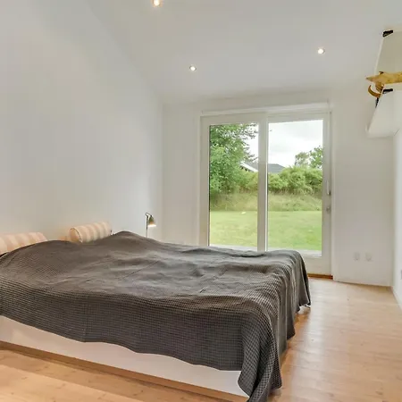 Sverkel - 700m From The Sea By Interhome